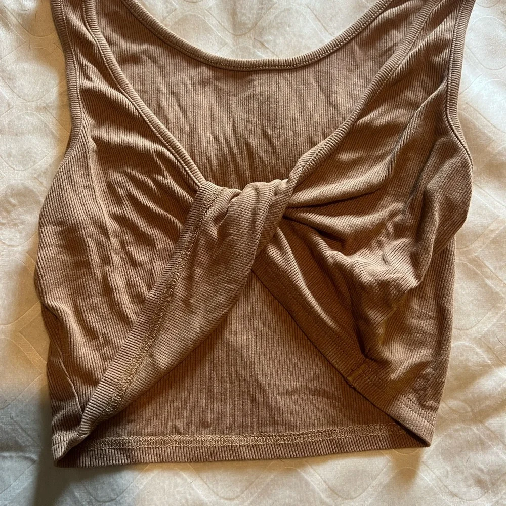 Multiple tops - Picture 5 of 14